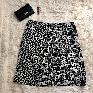 Women’s New Directions Pencil Skirt - Large
